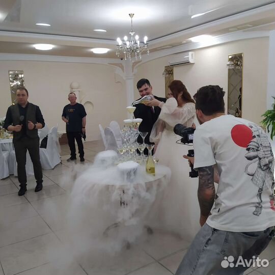 Пирамида из шампанского