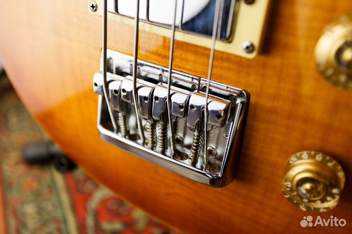 Бас гитара Grass Roots les paul