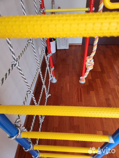 Спортивный комплекс Romana, Шедская стенка враспор