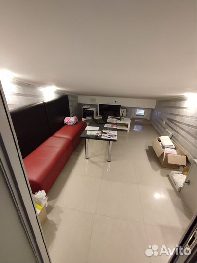 Требуется уборщица для уборки офиса