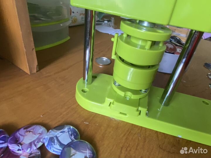 Пресс для значков