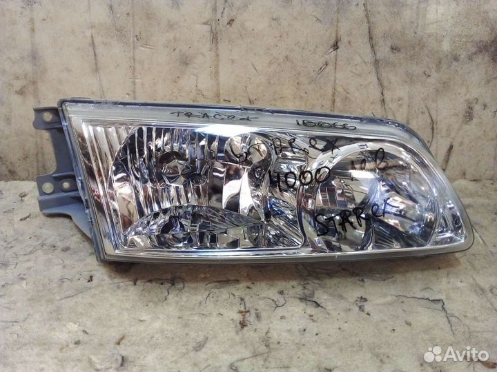 Фара правая hyundai starex 2002