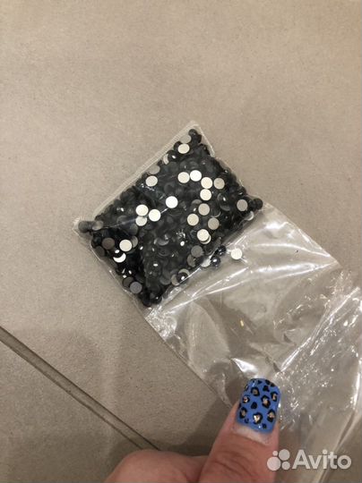 Стразы чешские черные