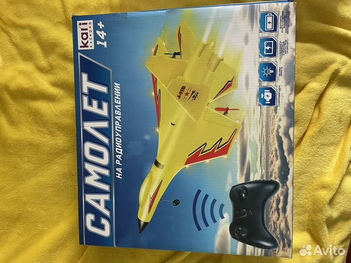 Радиоуправляемый самолет