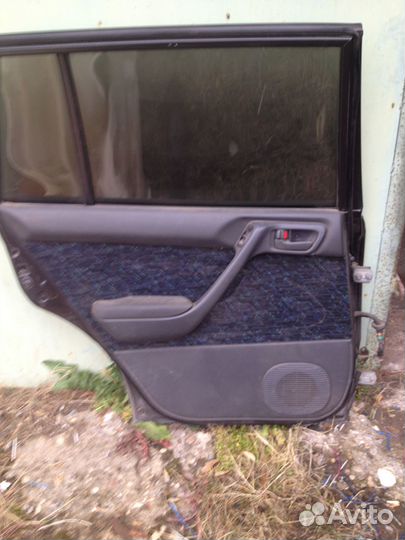 Тойота калдина дверь