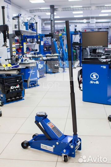 Домкрат подкатной 3т