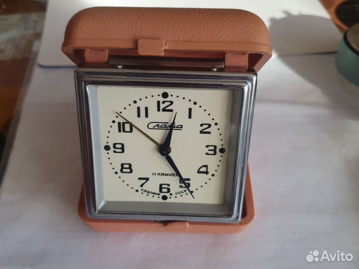 Часы будильники, заря, ракета, слава