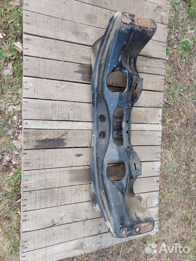 Подрамник передний Subaru Forester SF