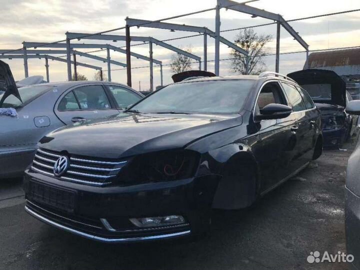 Порог левый Volkswagen Passat B7 2011