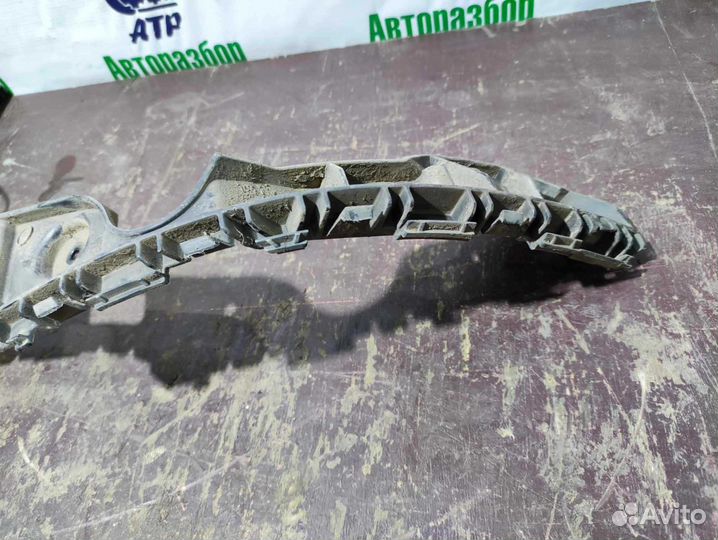 Кронштейн заднего бампера Volkswagen Polo