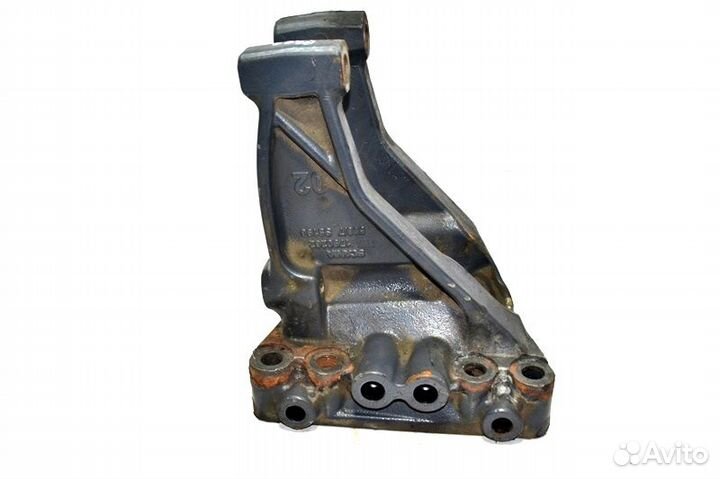 Кронштейн реактивной тяги, переднего моста, правый