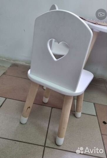 Детский стол и стульчики