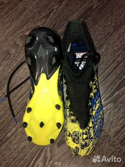 Футбольные бутсы Adidas Predator Freak X Marvel