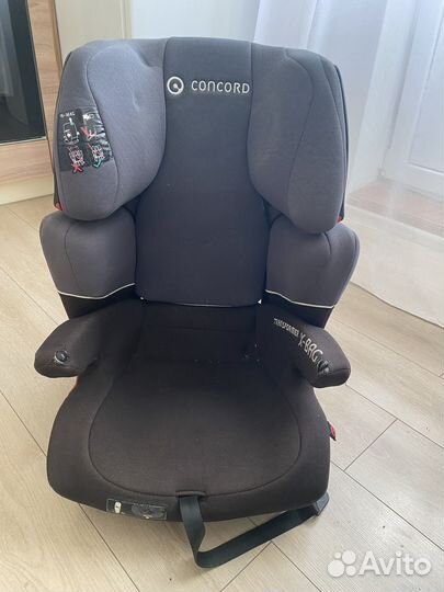 Автомобильное кресло