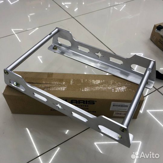 Крепление канистры для снегохода Polaris