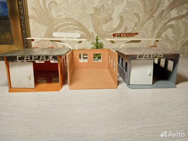 Игрушки СССР гараж и заправочная станция