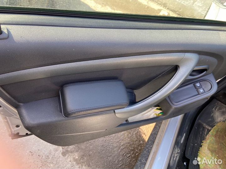 Подлокотник на дверь