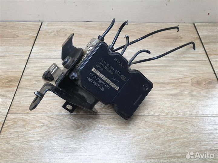 Блок ABS (насос) Kia Rio 3