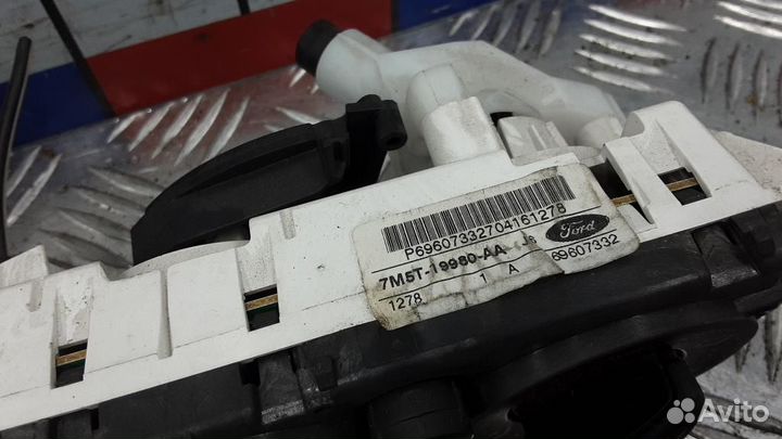 Блок управления климатической установкой Ford Focu