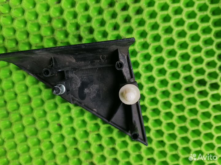 Заглушка зеркала Тойота Марк Х