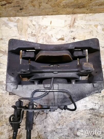 Тормоза передние комплект Audi A4 B7 2.0T BGB