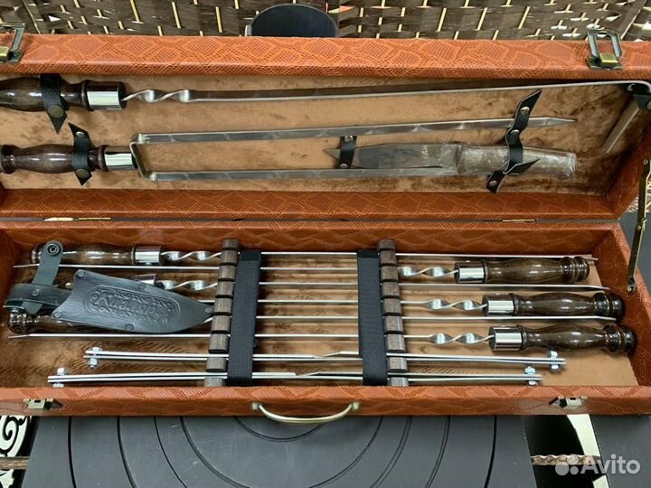 Шампура в подарочном кейсе