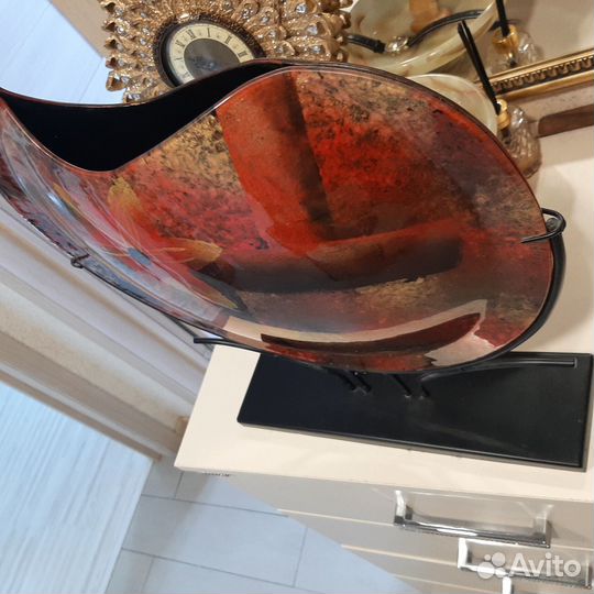 Нарядная ваза, не стекло