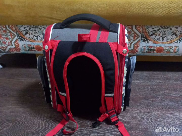 Школьный рюкзак