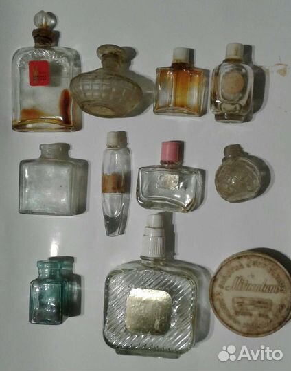 Пузырьки духов СССР Кр.Москва,Пямять о Мос,Золушка