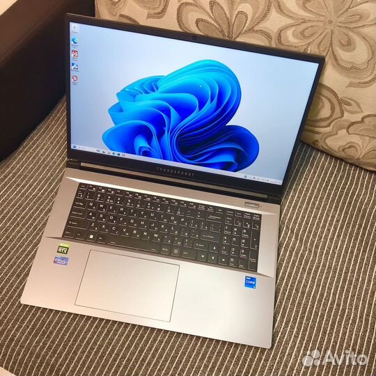 Игровой ноутбук RTX 3060 17 дюймов