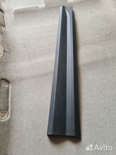 Молдинг двери передний левый Geely Coolray SX11