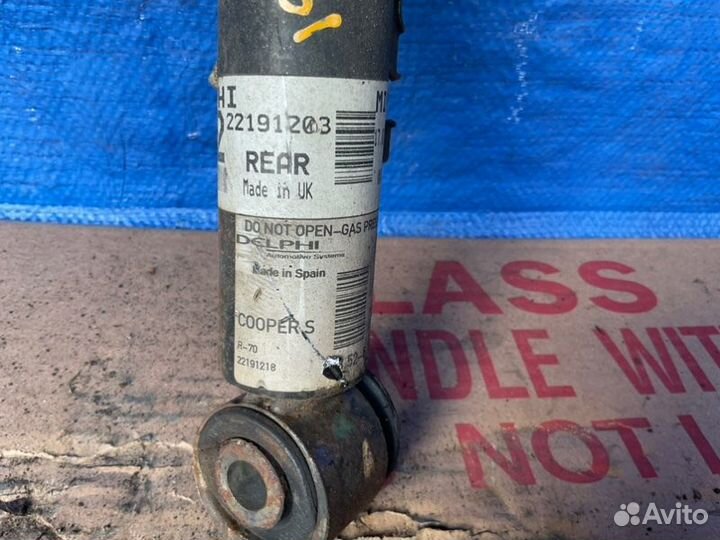Амортизатор задний Mini Cooper R53 W11B16A / 1.6L