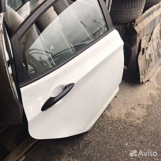 Дверь задняя правая на Hyundai Solaris