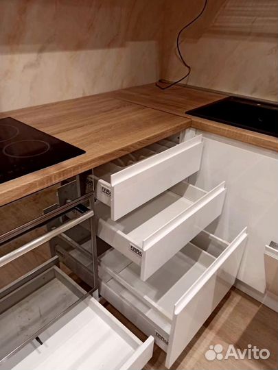 Кухонный гарнитур Капля на заказ