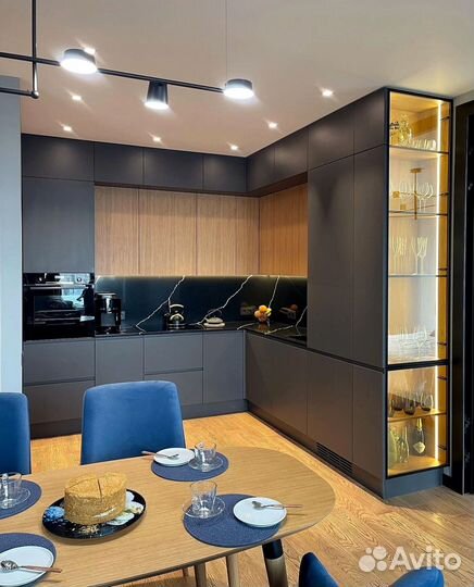 Кухонный гарнитур в современном стиле на заказ