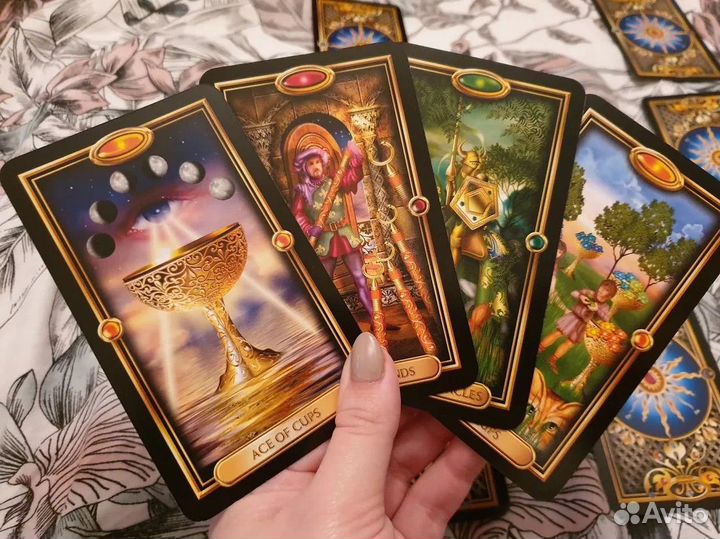 Расклад на картах таро, таролог