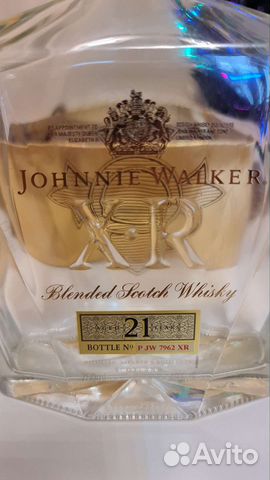 Коробка и бутылка из под виски johnnie walker XR
