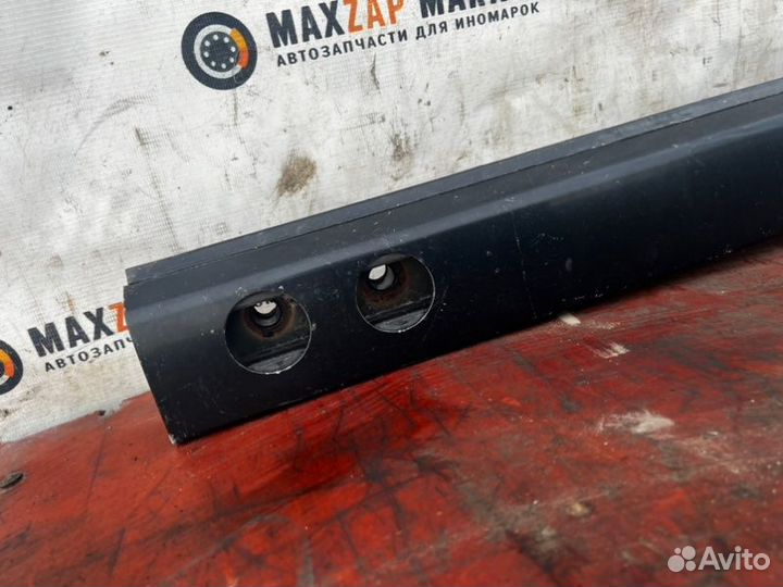 Рейлинг на крышу правый Suzuki Grand Vitara 2 2008