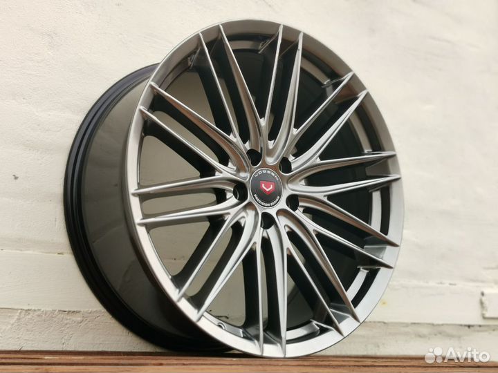 Разноширокие диски Vossen VFS-4