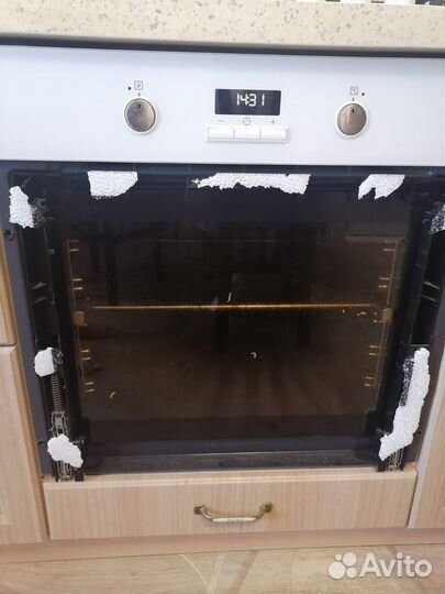 Духовой шкаф Electrolux opeb4330V