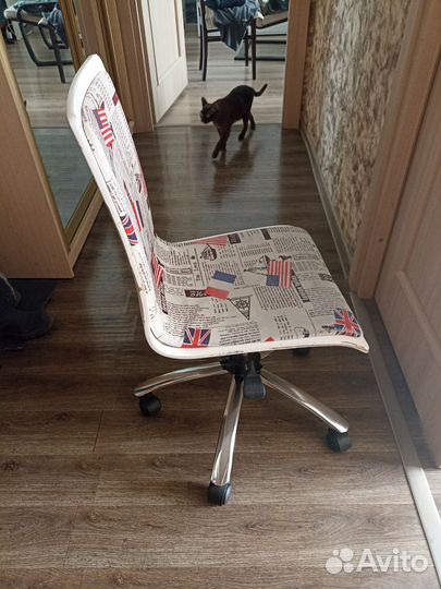 Стул крутящийся