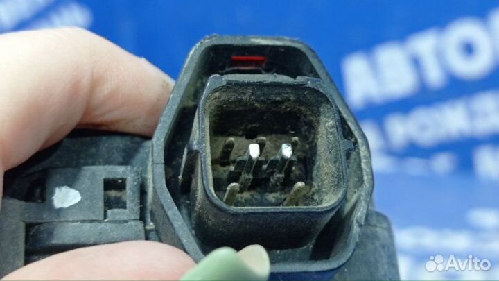 Задний правый замок двери Hyundai Matrix минивен