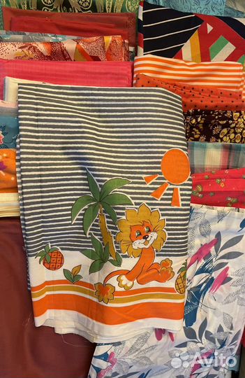 Отрез ткани (шерсть/шелк/ситец/лен/мешковина и др)