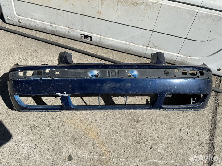 Бампер передний Volkswagen Bora 2002