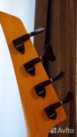 Charvel Model 1b бас гитара