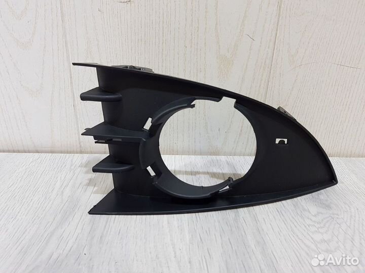 Решётка в бампер правая Renault Scenic 2 2003-2009