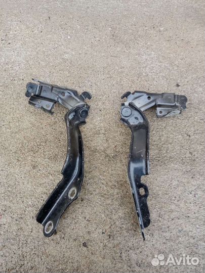 Toyota Camry v 70 петли капота