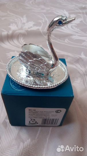 Подставка под ювелирные украшения