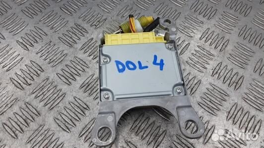 Блок управления airbag toyota RAV 4 ZSA3 (DOL04OQ0