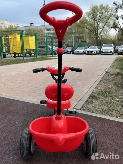 Детский велосипед с ручкой